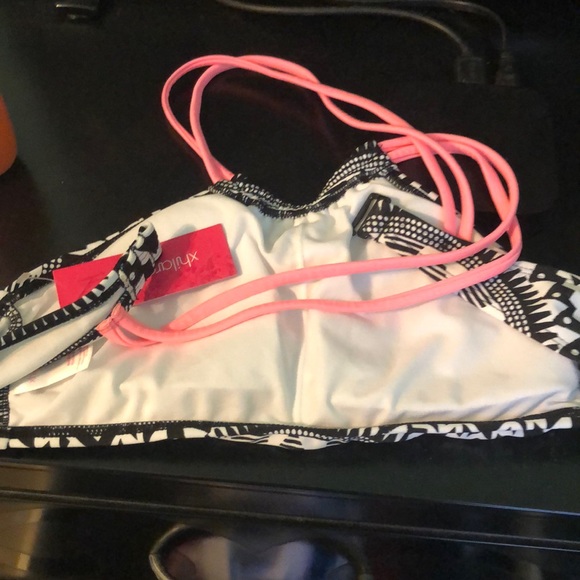 Target halter bikini top - Picture 2 of 2